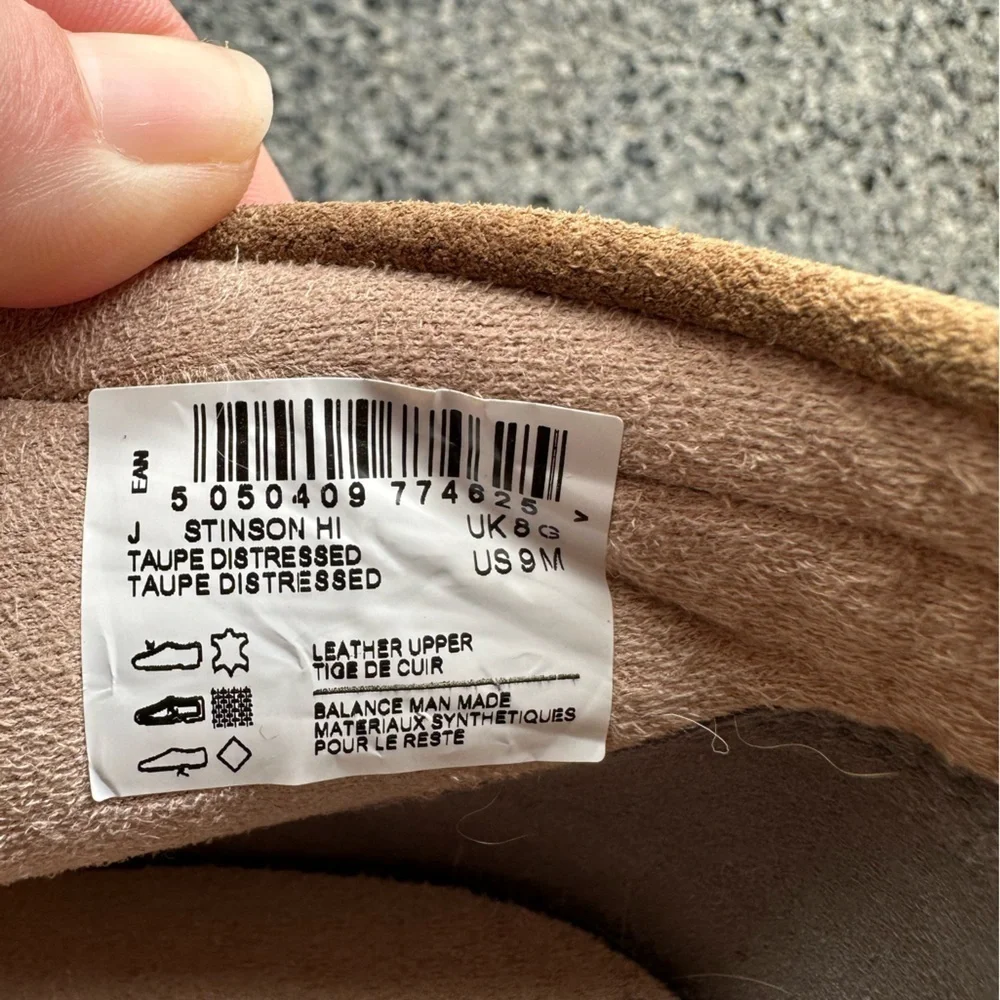 CLARKS Men's Stinson Hi Chukka Boot Taupe Distressed Suede 9 M US BRAND NEW